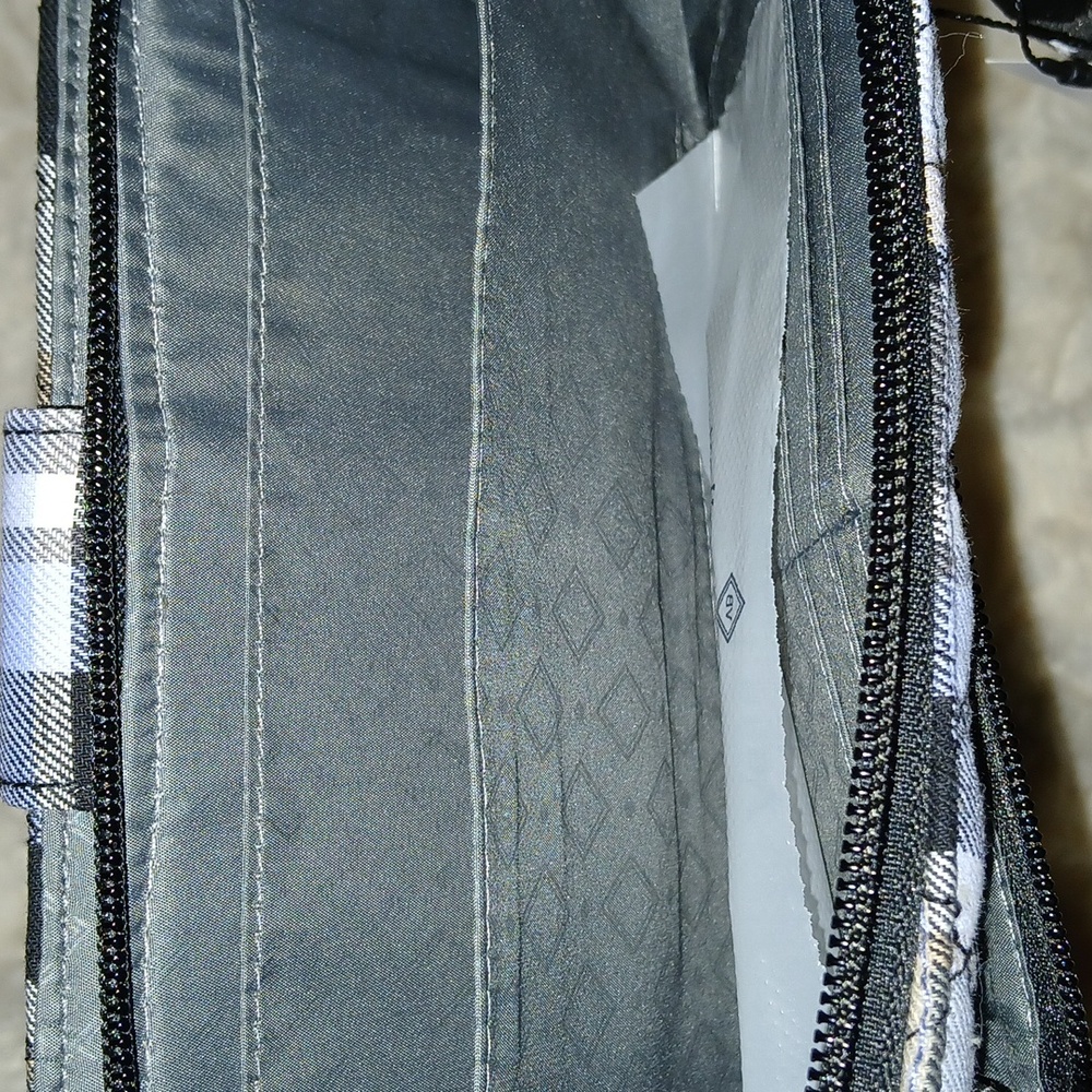 Vera Bradley Cotton Turn Lock Wallet w/RFID Protection - Picture 11 of 13